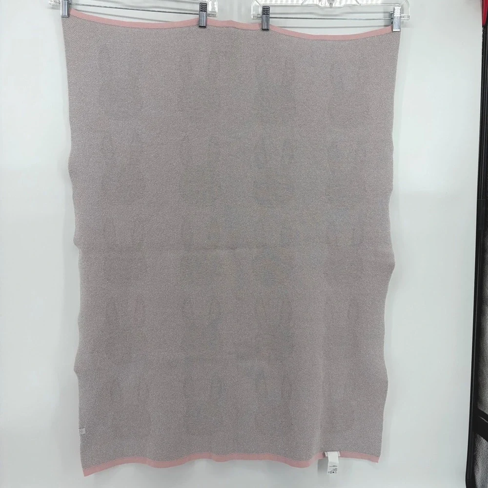 Elegant Baby Luxury Cotton Jacquard Knit Blanket Pink White Repeats Bunny Face
